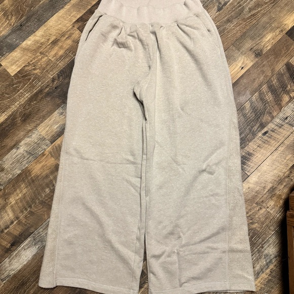 Aerie Apres Ski Beige Wide-Leg Sweatpants - Picture 2 of 8